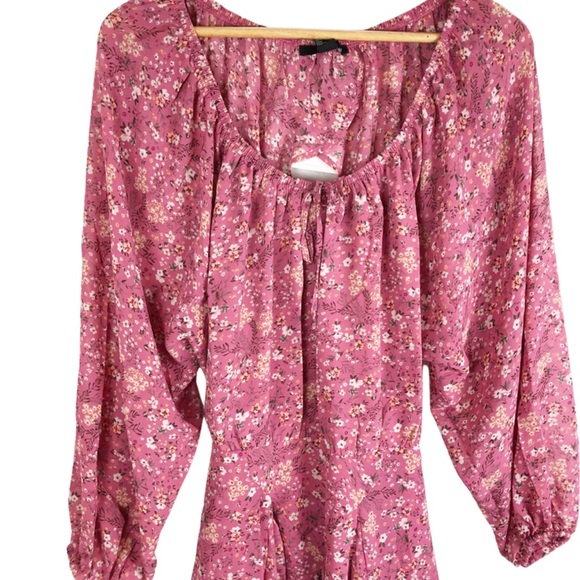 SOLD SOLD NWT Lovely Forever21 Floral Print Dress with open back - Picture 9 of 16